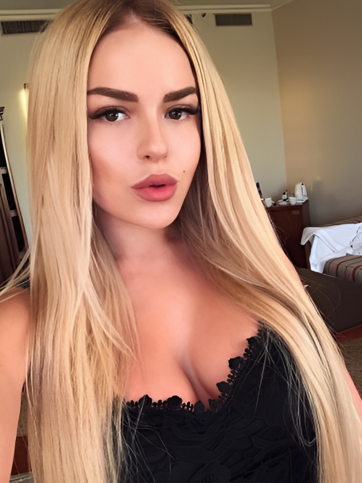 Светлана привлекальеная девушка из Крымска цена от 2500 руб