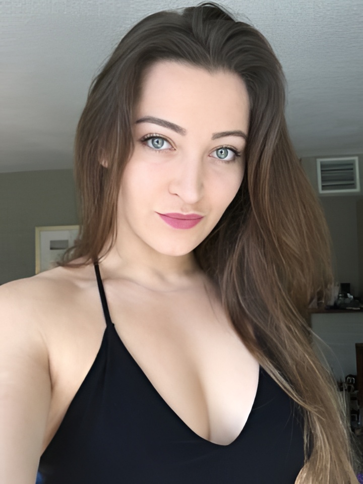 Виктория привлекальеная девушка из Крымска цена от 5000 руб