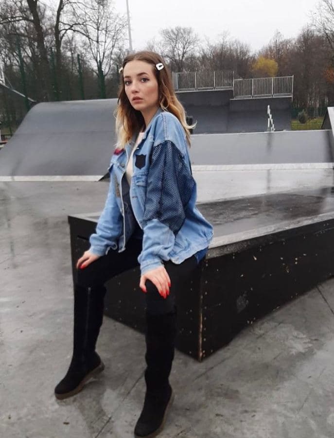 🎥 Наденька привлекальеная девушка из Крымска цена от 5000 руб