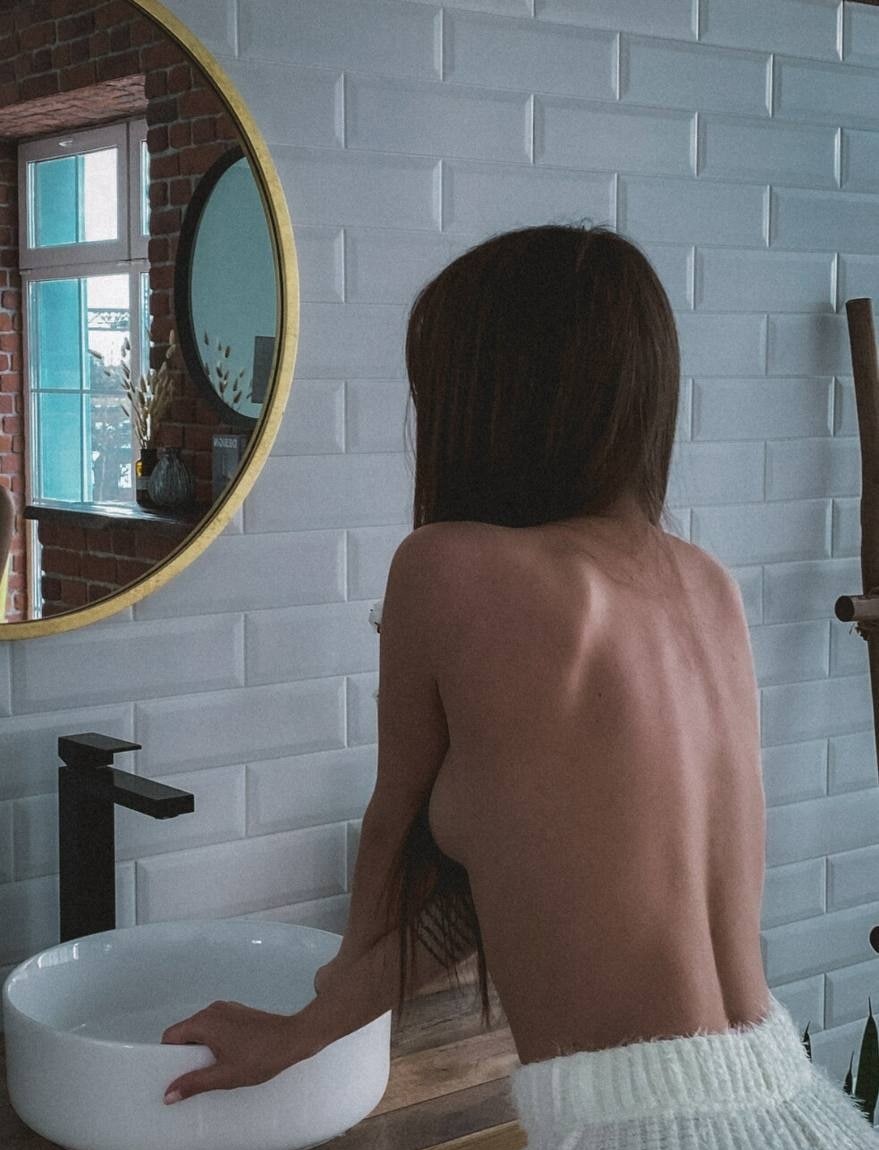 Лиля привлекальеная девушка из Крымска цена от 3000 руб