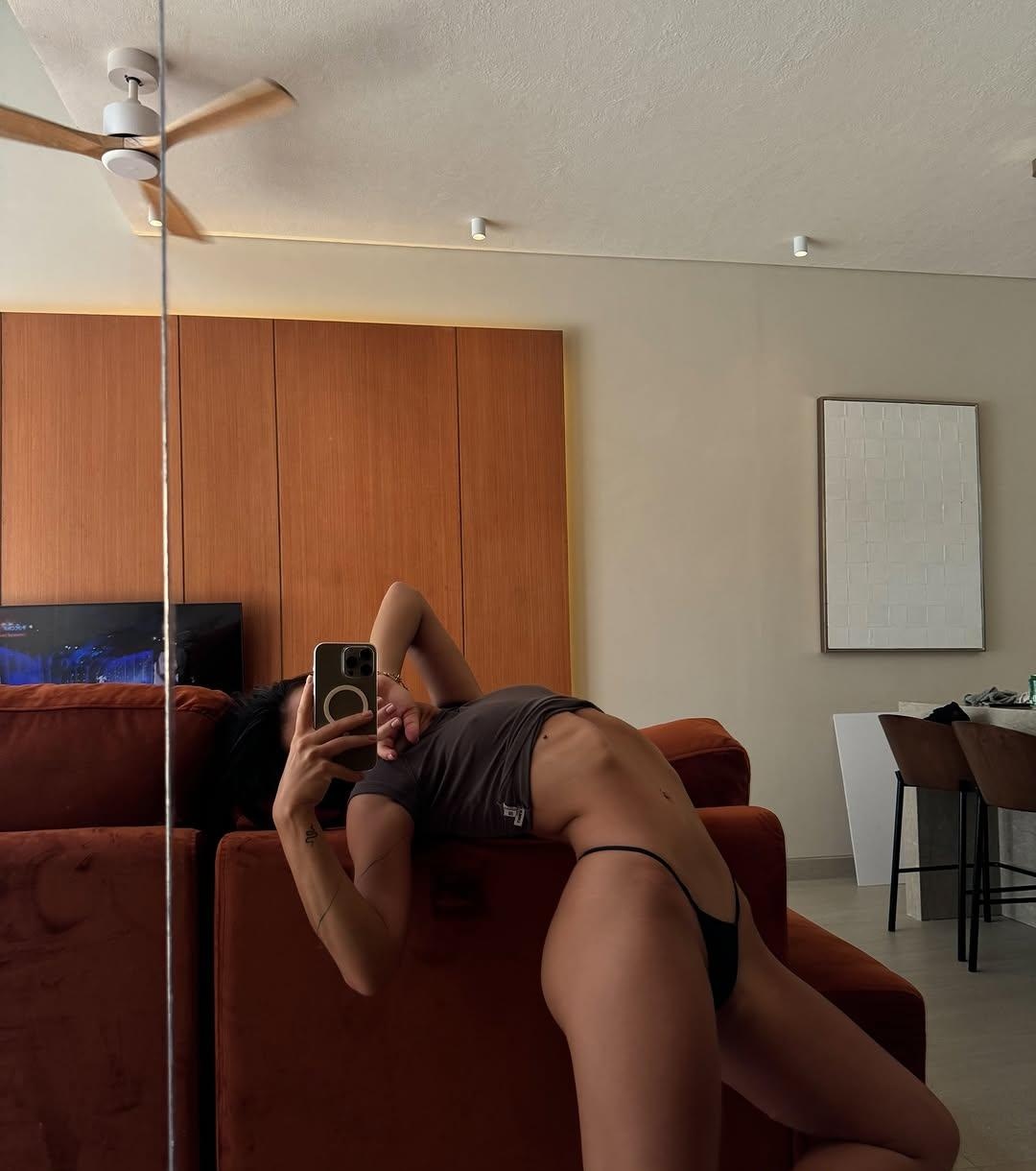 Марина привлекальеная девушка из Крымска цена от 6000 руб