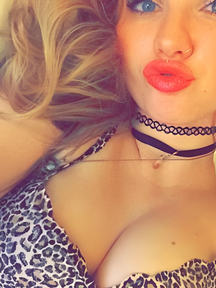 Индивидуалка Ася, доступна для личного знакомства от 2500 руб