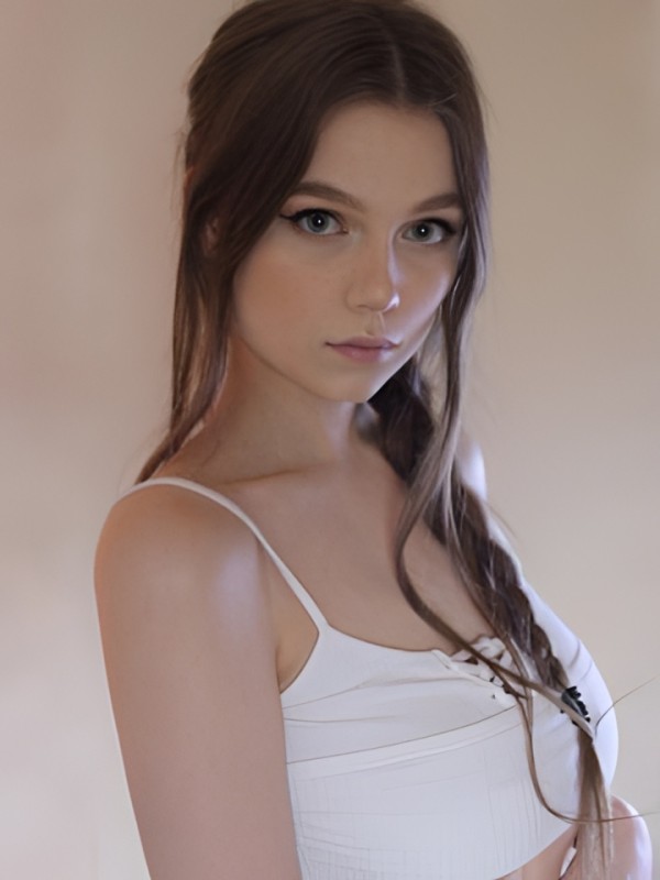 Алена привлекательная девушка из Крымска цена от 4000 руб