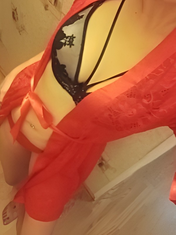 Кира привлекательная девушка из Крымска цена от 4000 руб