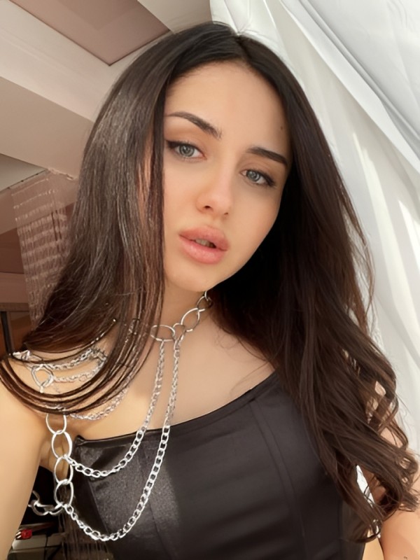 Ксения привлекательная девушка из Крымска цена от 10000 руб