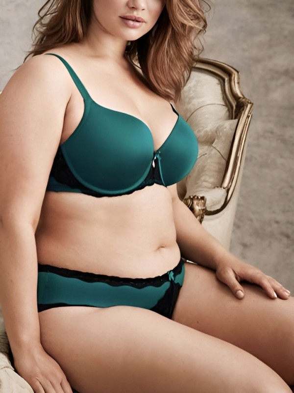 Олеся привлекательная девушка из Крымска цена от 5000 руб