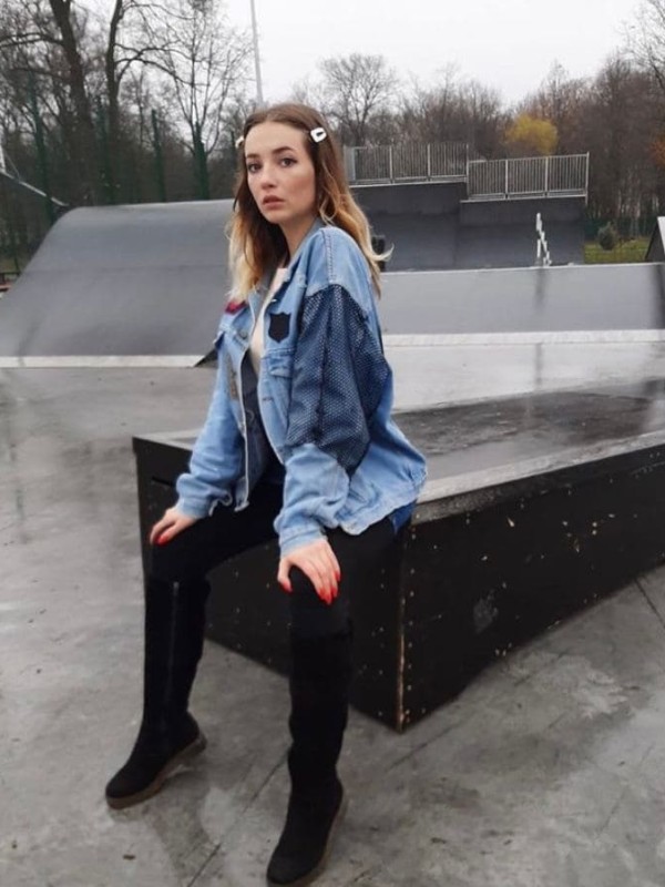 🎥 Наденька привлекательная девушка из Крымска цена от 5000 руб