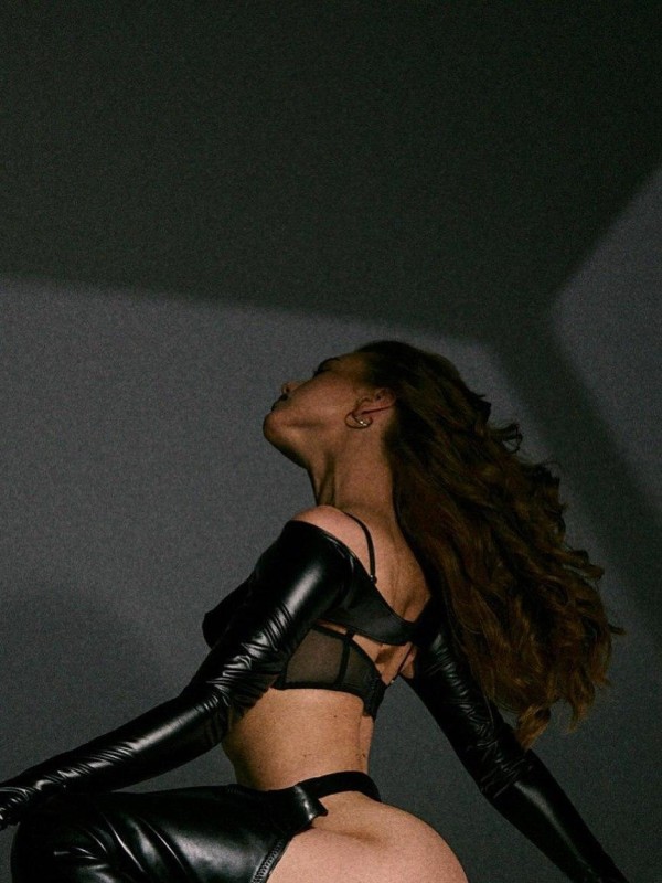 Кайли привлекательная девушка из Крымска цена от 4500 руб